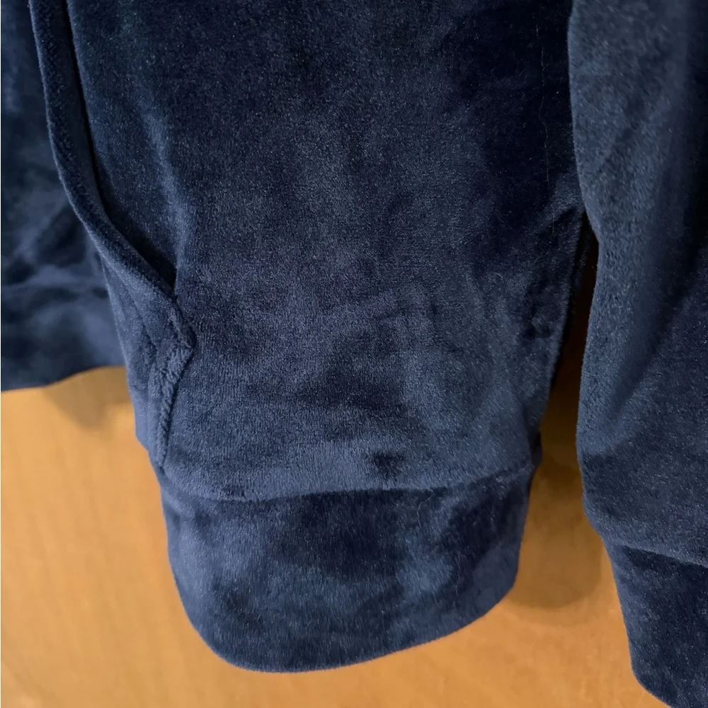 Gloria Vanderbilt | Deep Blue Velour Hoodie - Picture 3 of 7